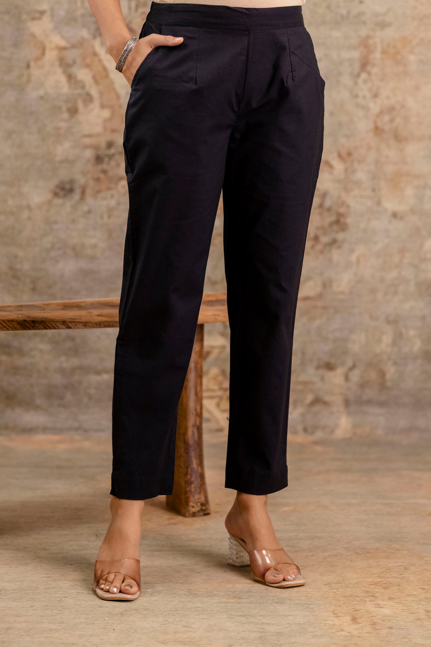 Women’s Black Cotton Ankle-Length Bottoms – Wholesale Manufacturer Supply