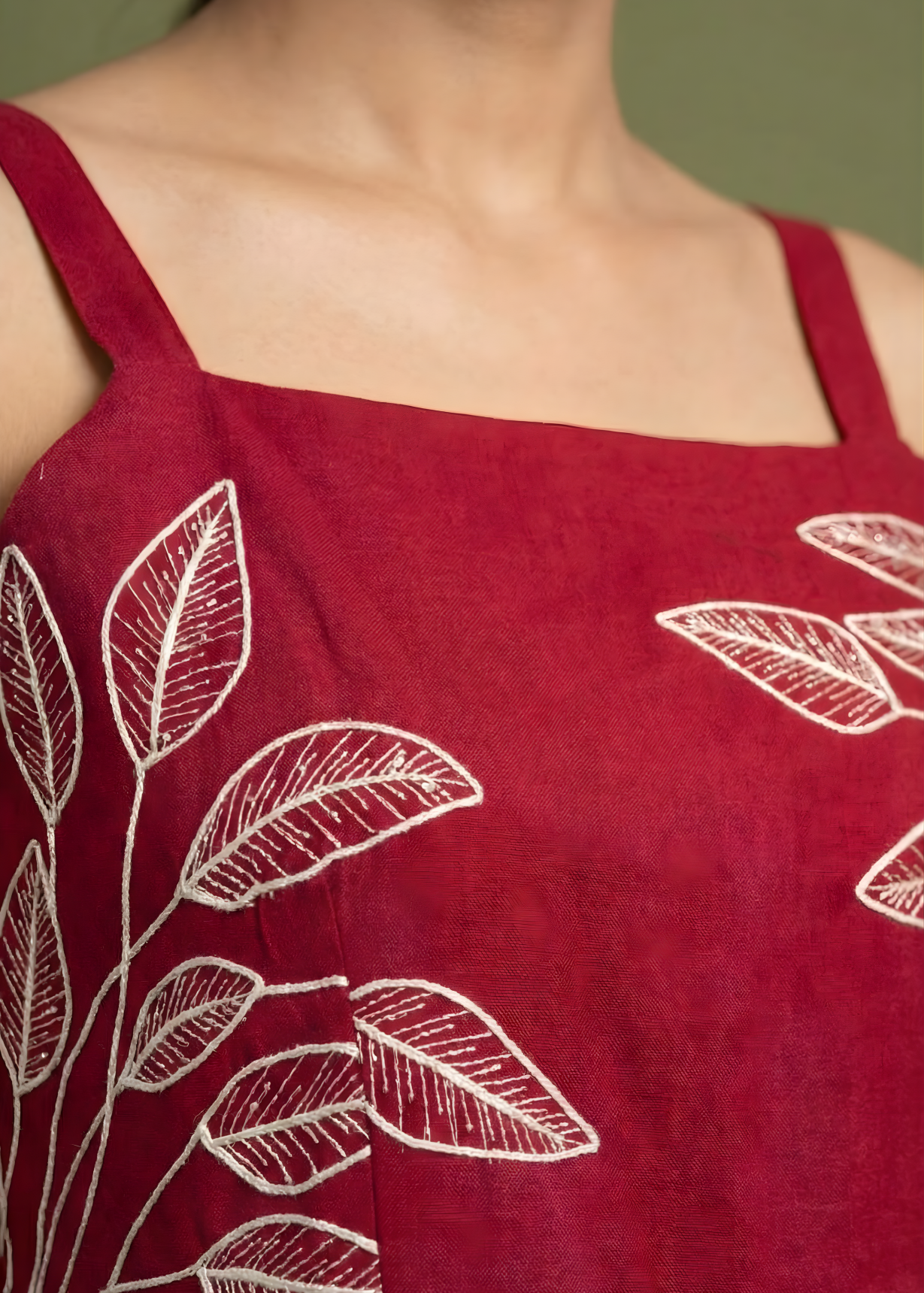 Casual maroon midi outfit for women