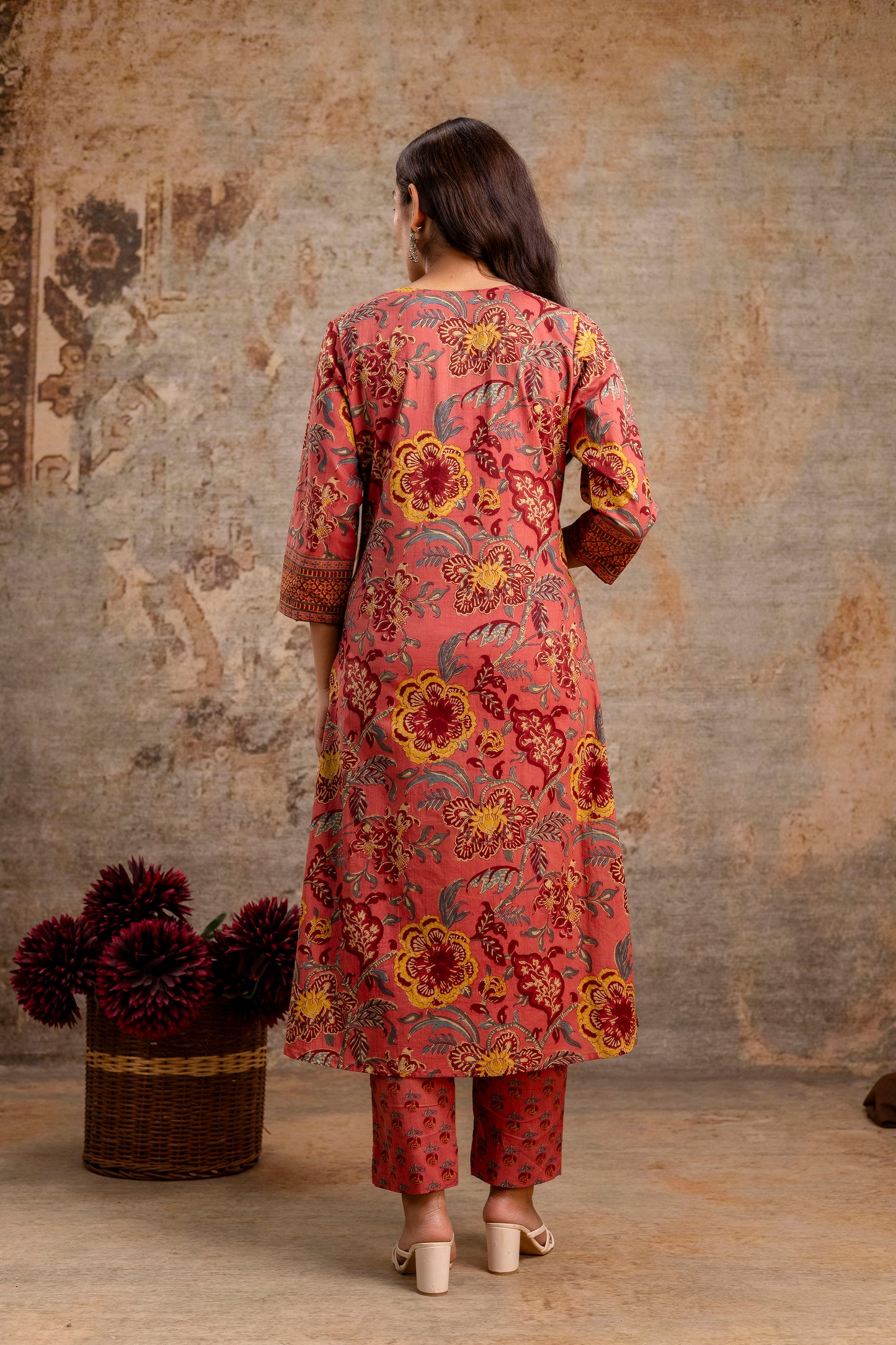 Red floral kurta set for retailers