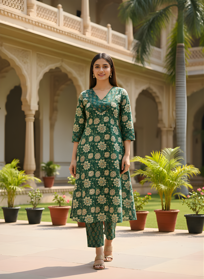 Emerald Green Pure Cotton Printed Kurta Set for Women | Manufacturer-Direct Wholesale Collection – Neelufer Creation