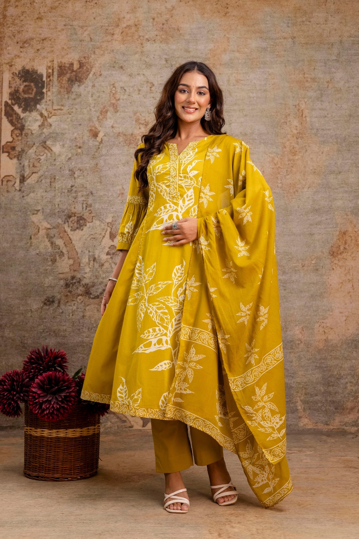 Aaronee pure cotton kurta with white leaf print