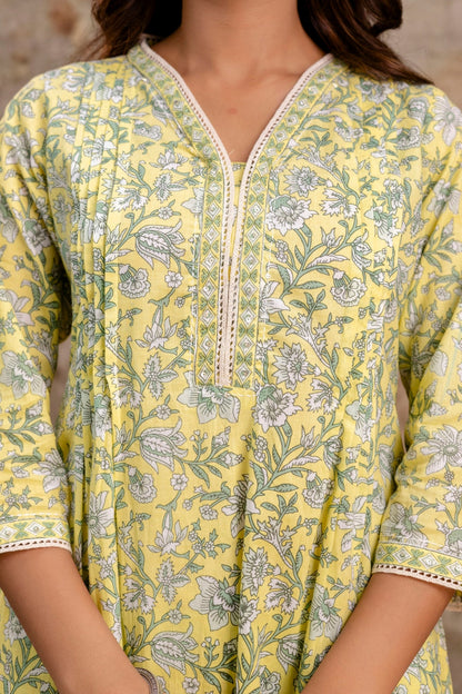Casual ethnic outfit with floral kurta by Aaronee