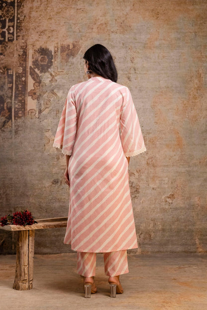 Casual pink kurta with lace hem and pants