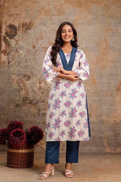 Designer kurta set with pearl work by Aaronee