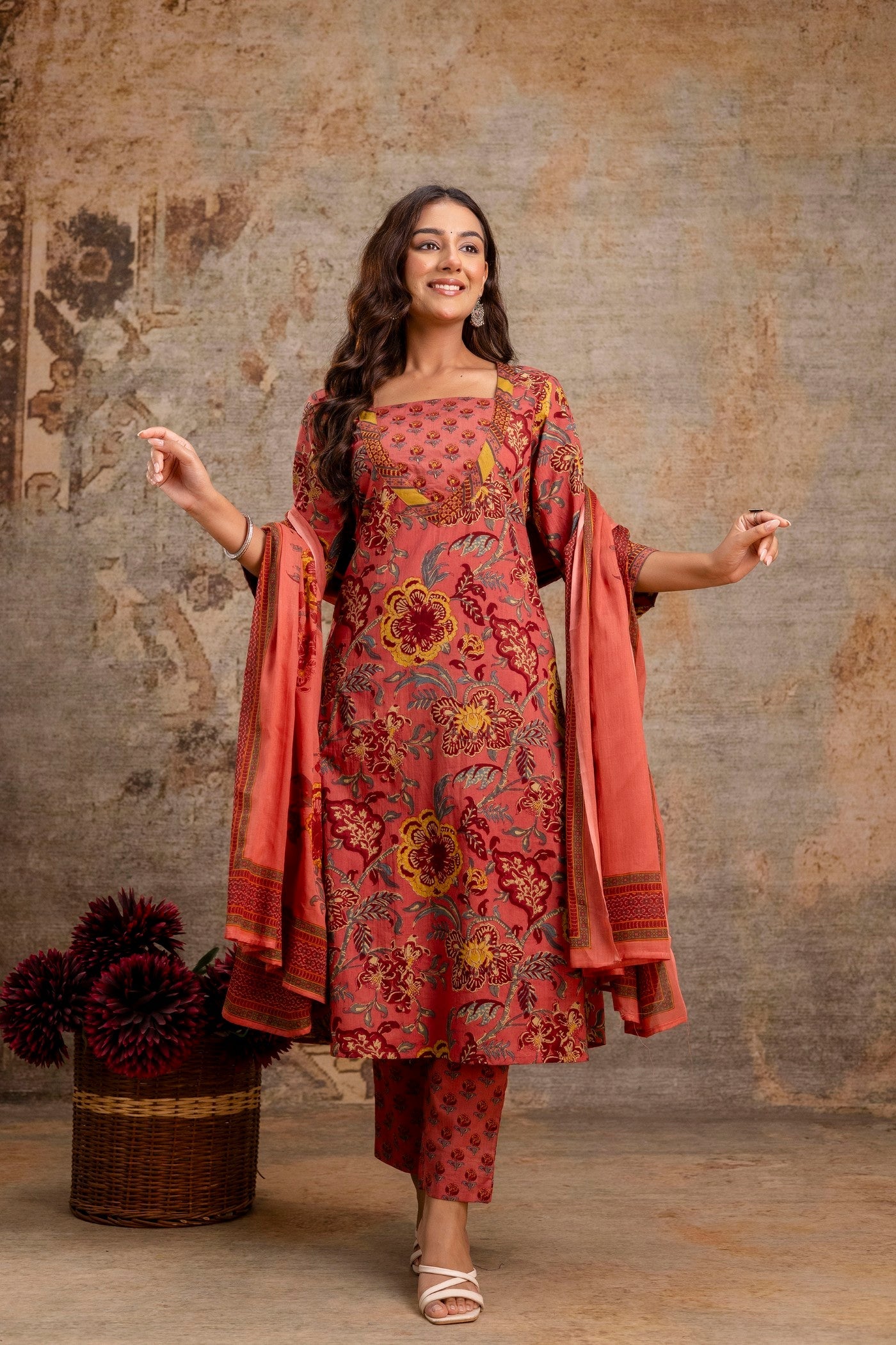 Ethnic look featuring cotton suit set