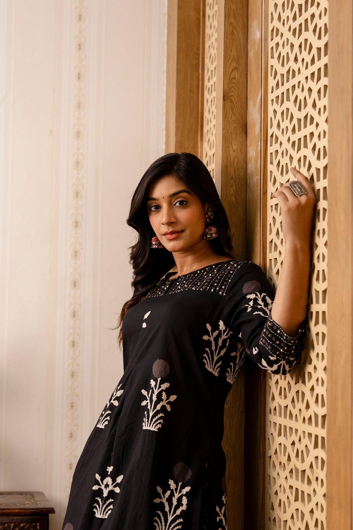 Elegant black cotton kurta set front view