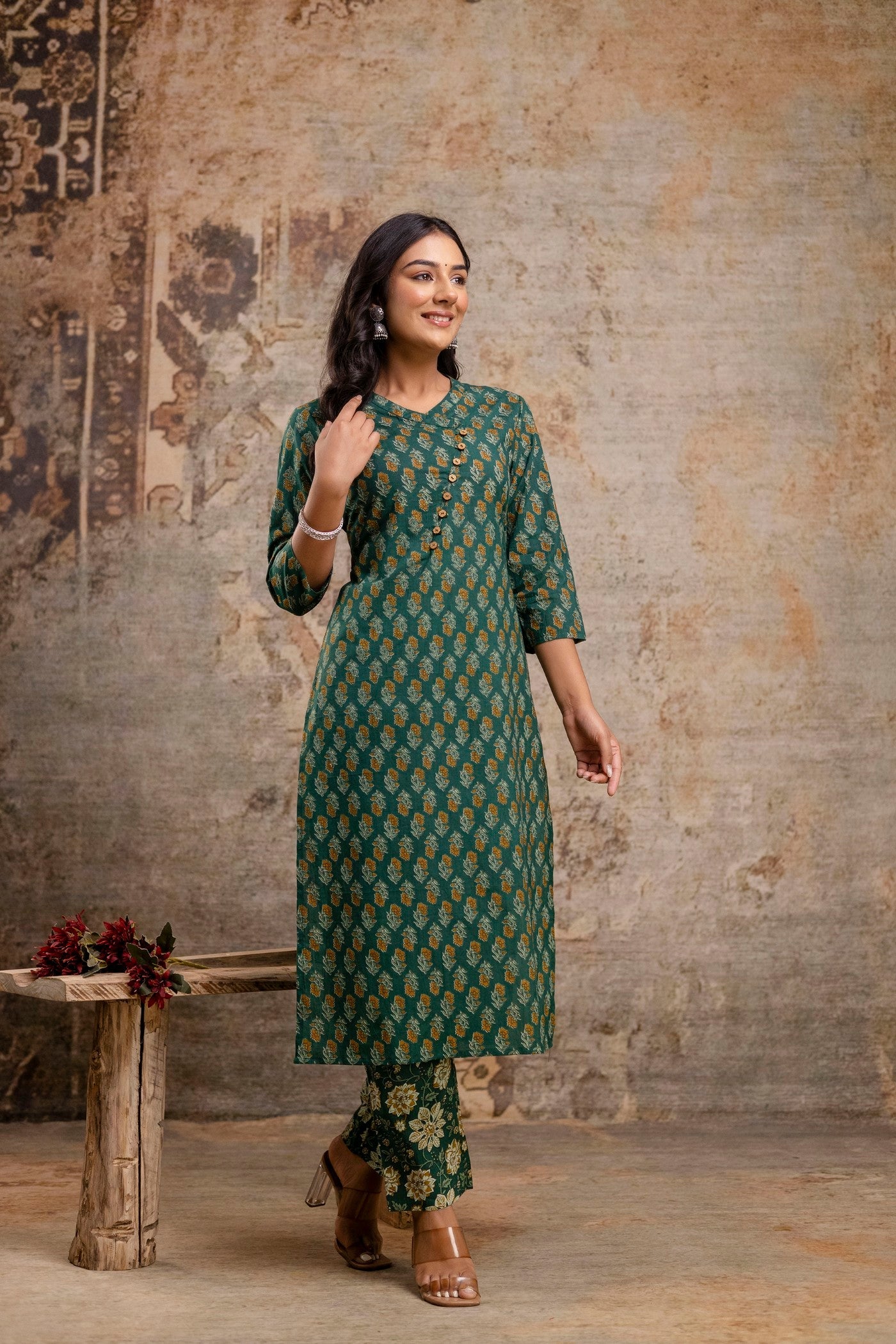 Wholesale women cotton kurta pant set green