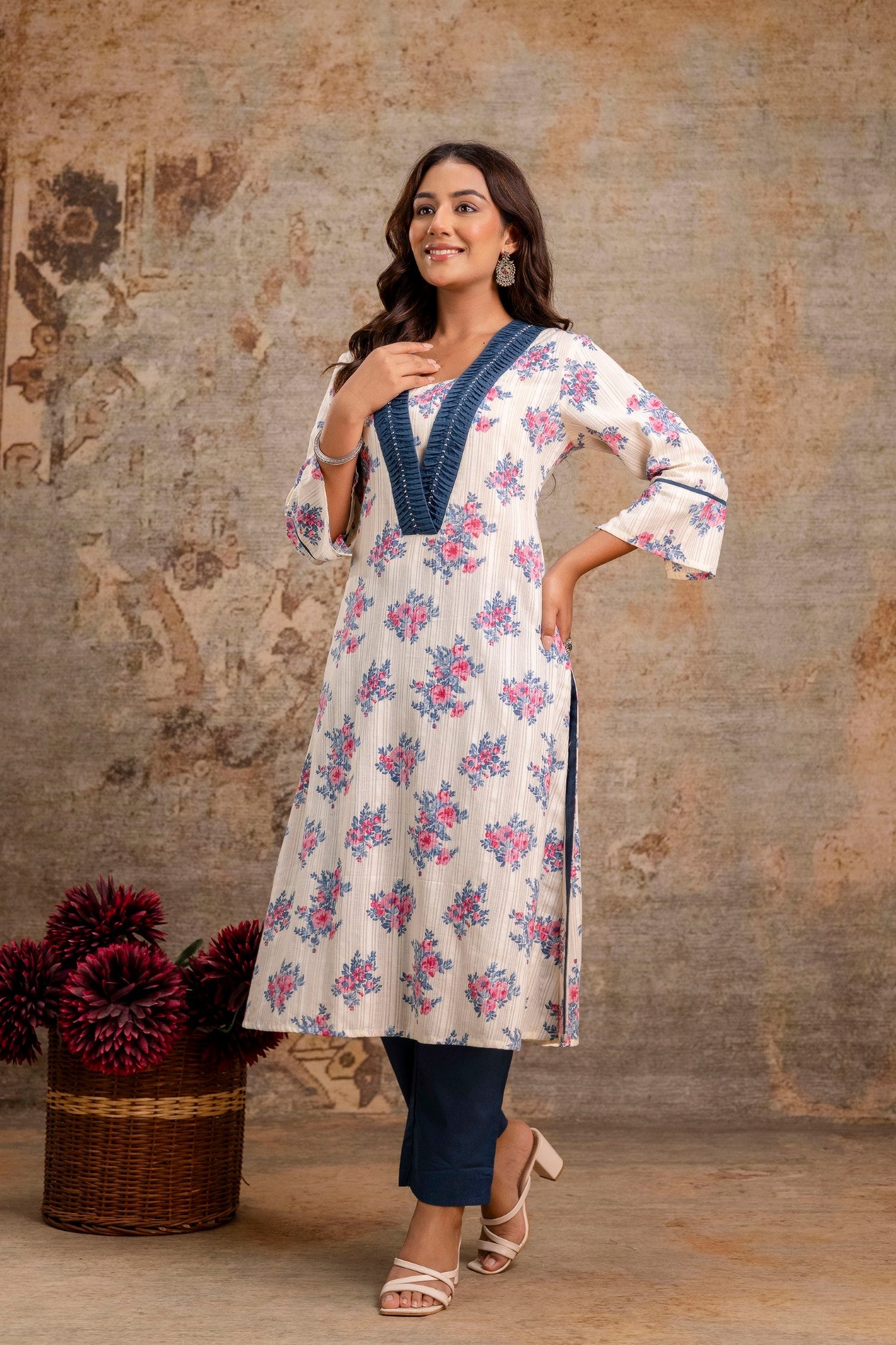 Light yellow kurta set with floral pattern