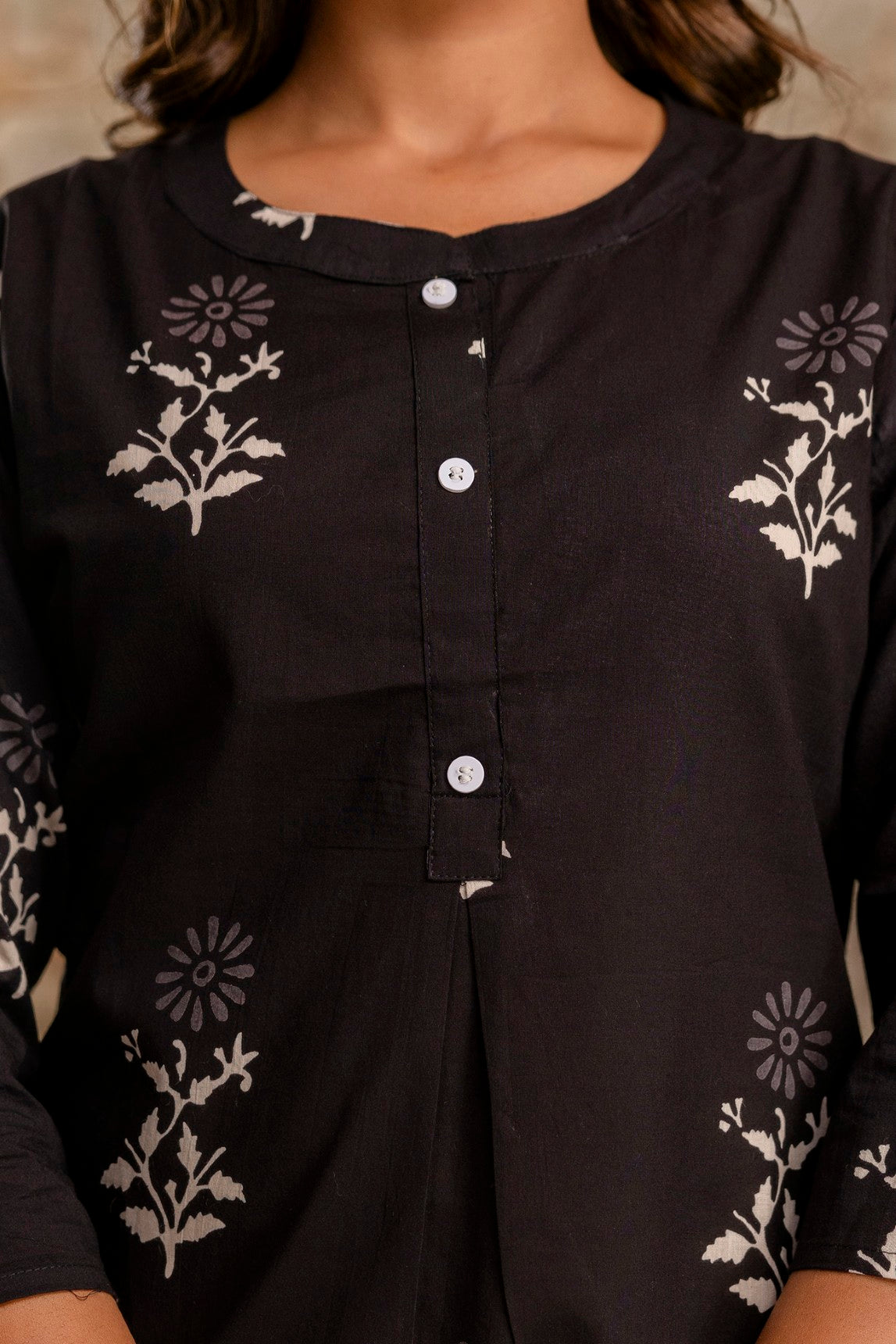 Neelufer Creation cotton top desig
