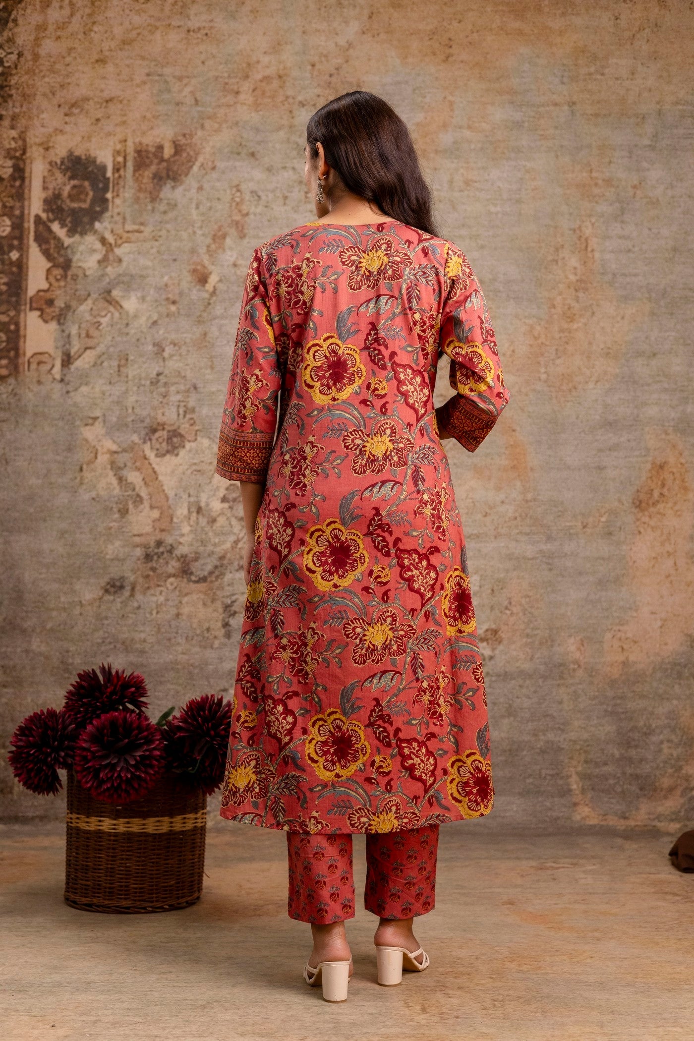 Side profile of cotton suit set for women