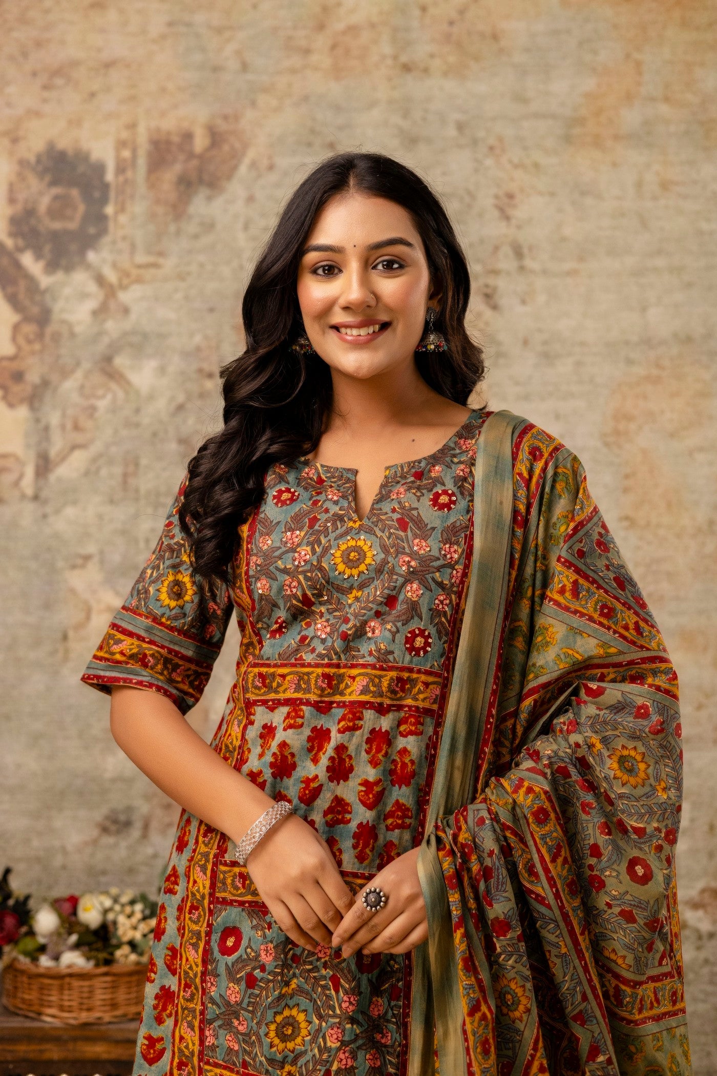 Traditional floral cotton kurta set for women