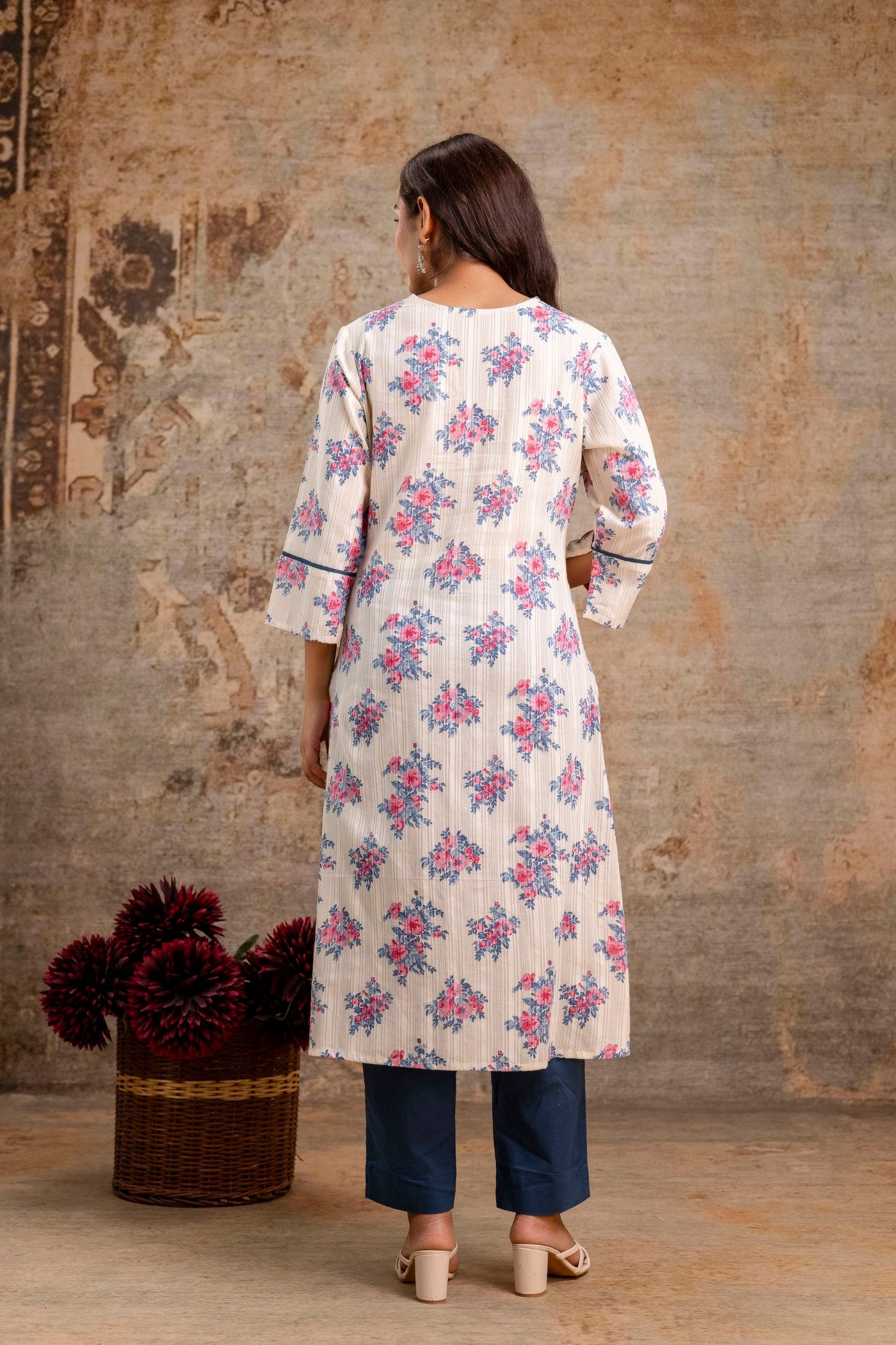 Women’s ethnic cotton set with pintuck design